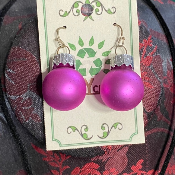 🎄 New Christmas Bulb Earrings & Necklace - Picture 7 of 9